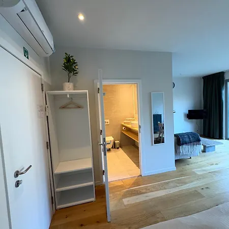 Cozy Guestroom Near Center Apartment Bruges